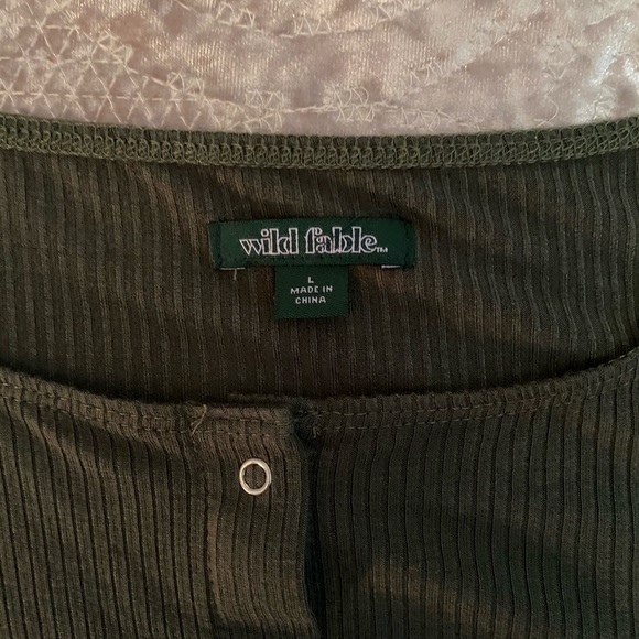 Top - Picture 2 of 2